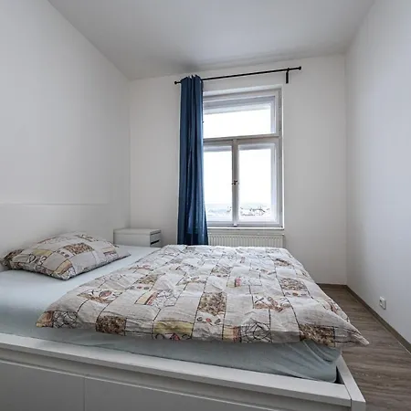 Americka 8 * Prag