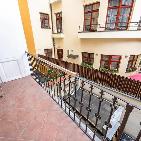 Americka 8 * Prag
