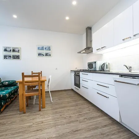Apartmán Americká 8 *