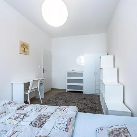 Americka 8 Prag