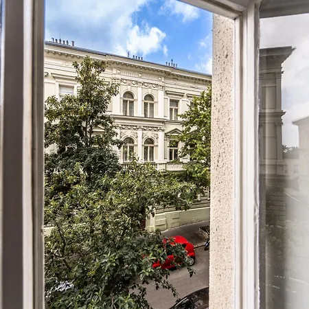 Americká 8 * Praga